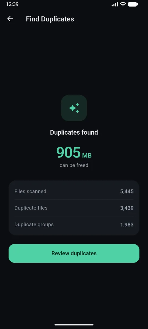 A finished duplicates scan: 905 MB can be freed, from 3,439 duplicate files in 1,983 groups